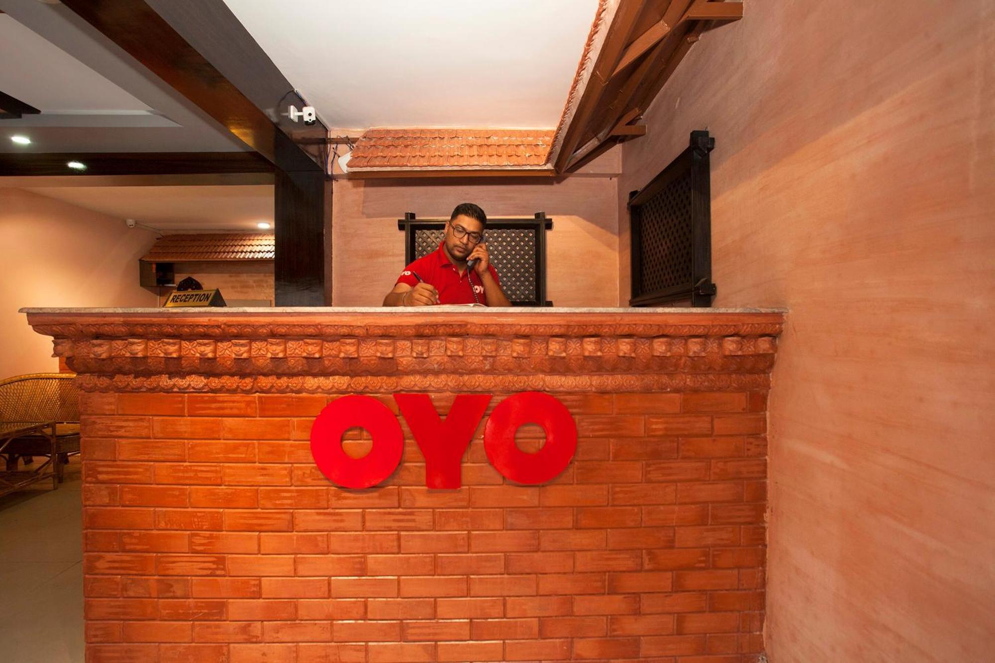 Oyo 587 Hotel Tradition Inn Катманду Экстерьер фото