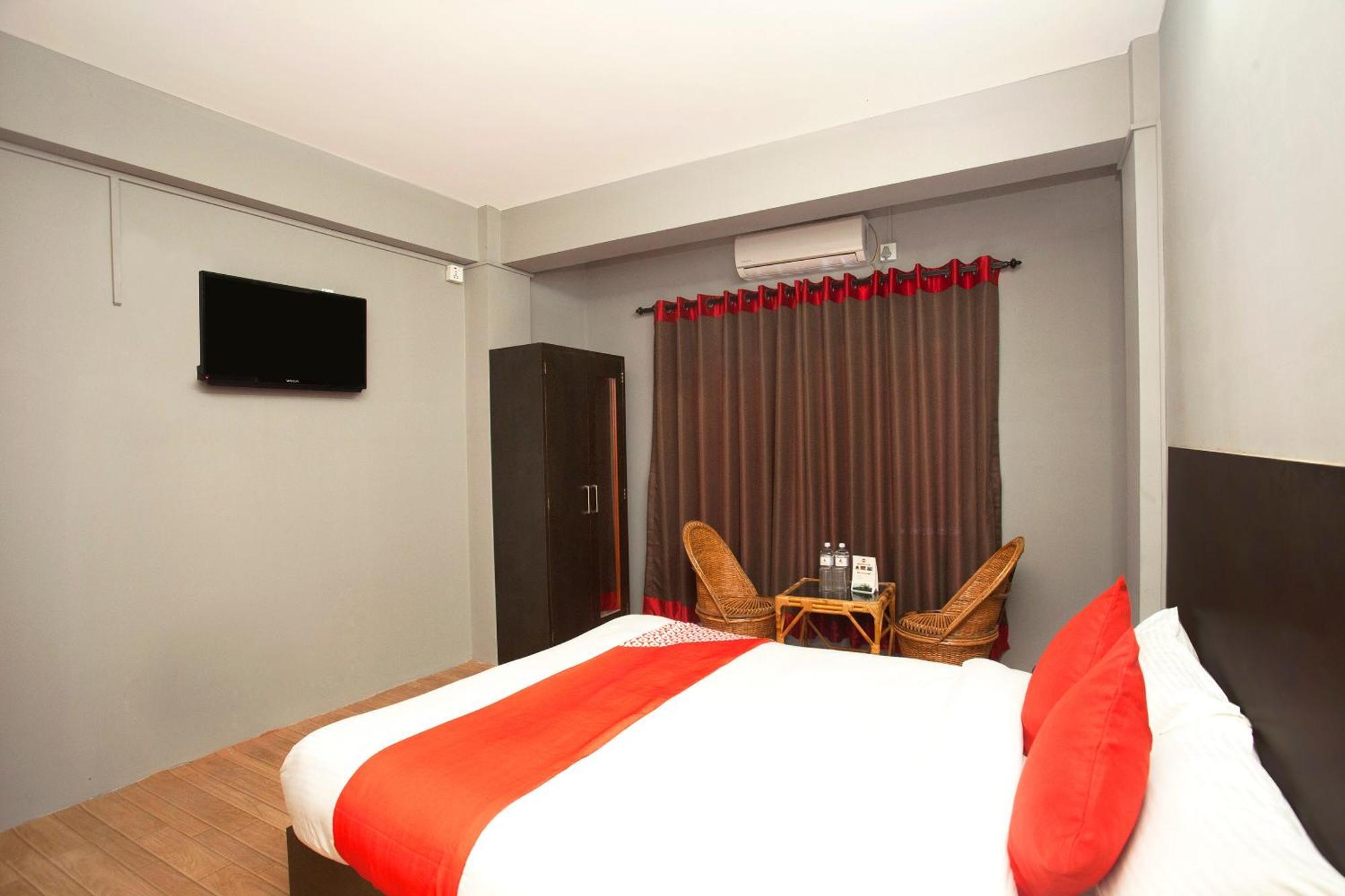 Oyo 587 Hotel Tradition Inn Катманду Экстерьер фото