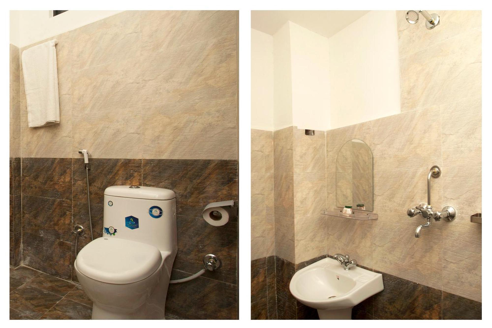 Oyo 587 Hotel Tradition Inn Катманду Экстерьер фото