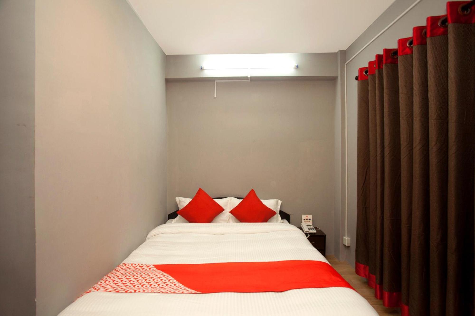 Oyo 587 Hotel Tradition Inn Катманду Экстерьер фото